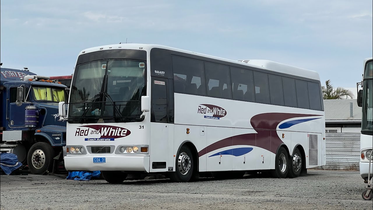 [D12A/Allison] Red & White Coach Australia Volvo B12R A.B. Denning Galaxy - 31