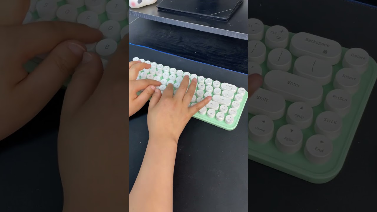 Magnetic Charging Mouse Pad for a Tidy, High-Tech Desktop