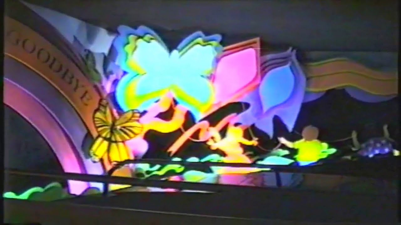 It's a Small World 1980's Theme and Finale Audio, but added with 1964 Adult Chorus + mashed up