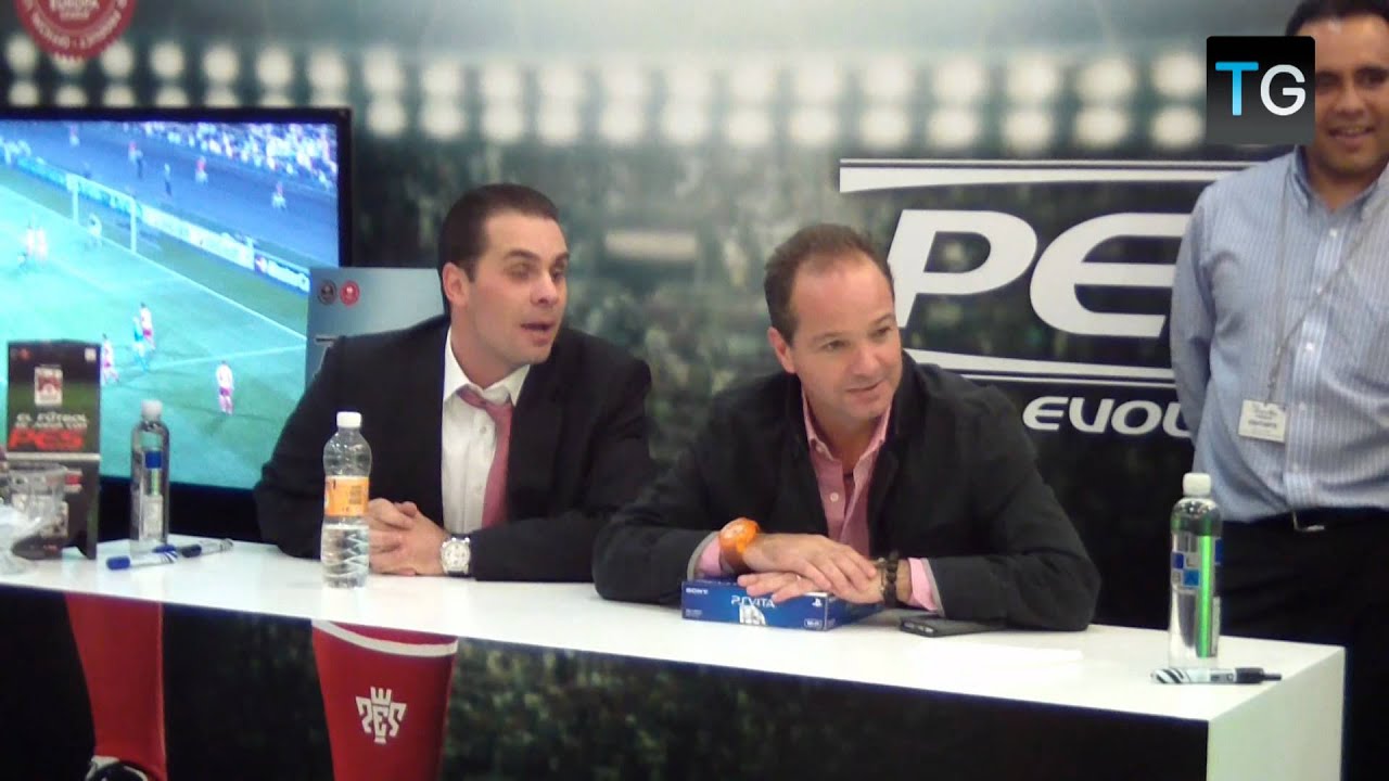 Christian Martinoli y Luis García narrando PES 2013