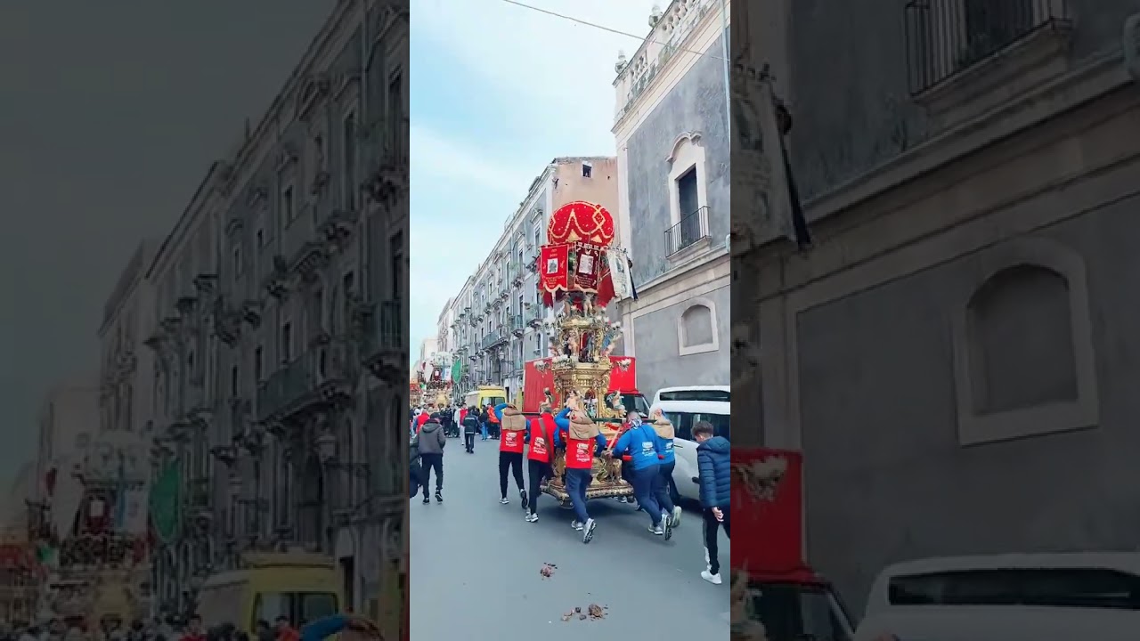 Le carrozze del Senato e le Candelore per l'offerta della cera