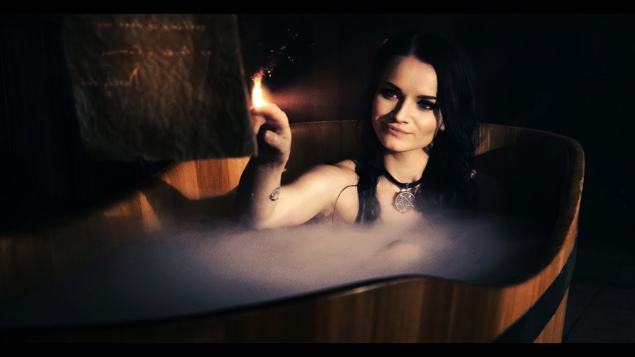 Deloraine -  Yennefer (OFFICIAL VIDEO)