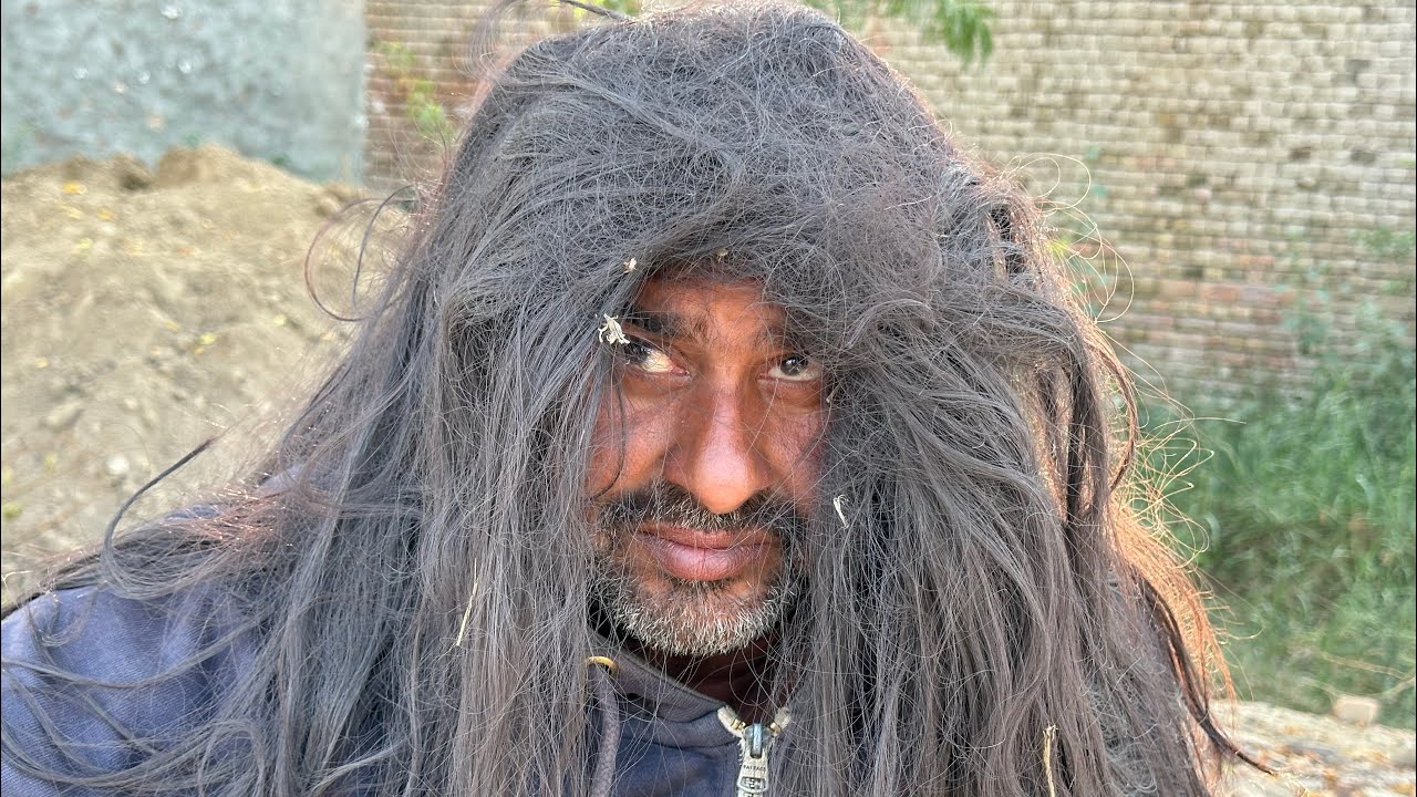 “Transformation of a Homeless Man – A Fresh Haircut, Clean Up & Kindness”😱