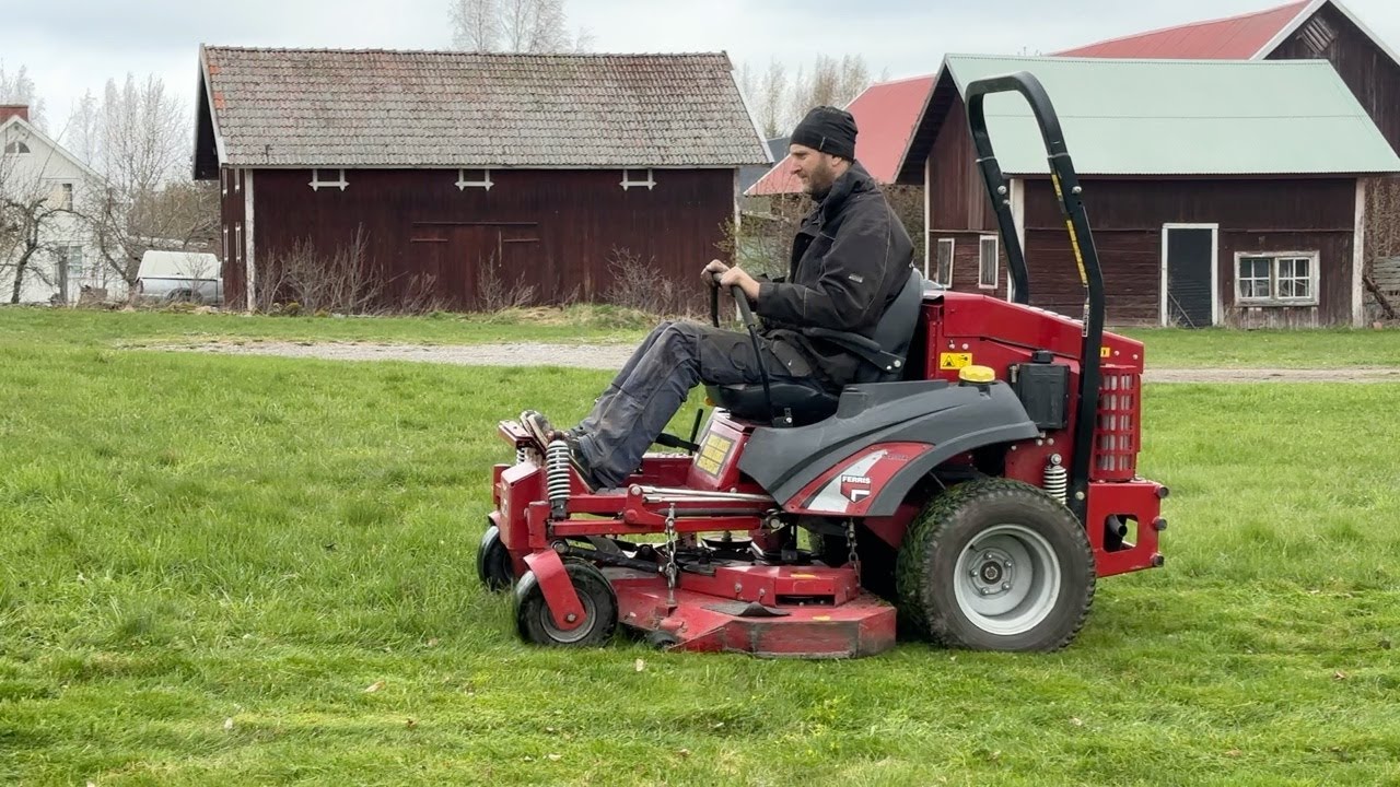 K&ouml;p Gr&auml;sklippare Ferris IS 2500Z Diesel p&aring; Klaravik