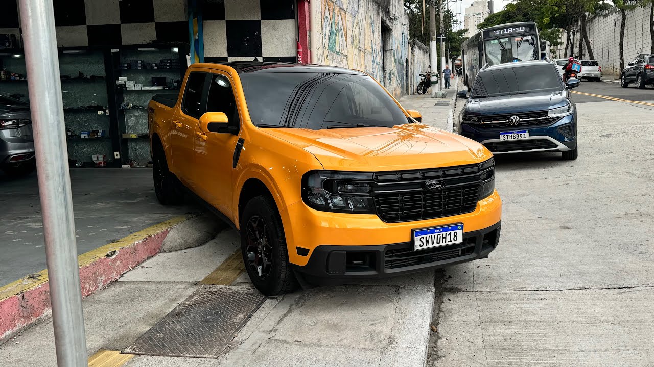 Câmera dianteira,desbloqueios diversos e sensor de estacionamento frontal Ford Maverick