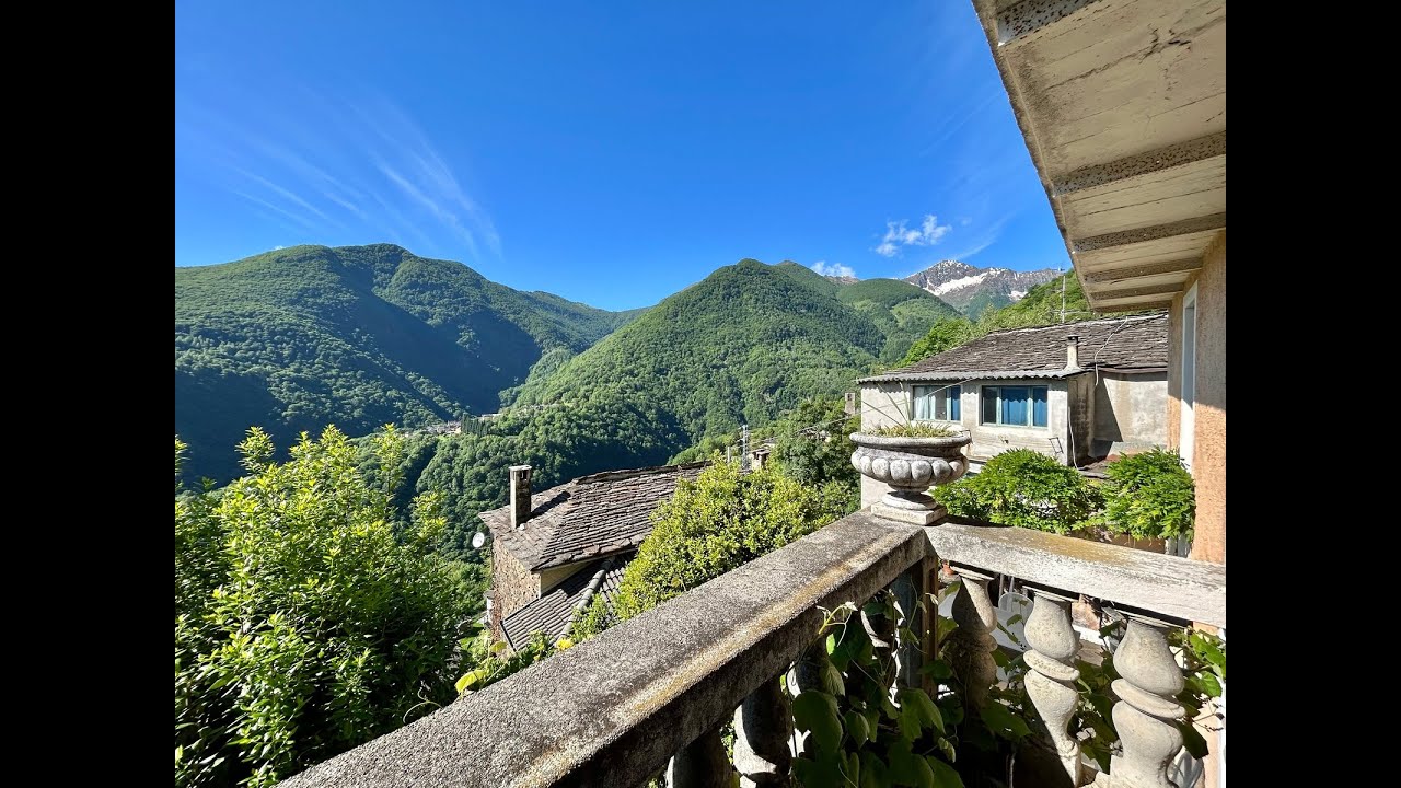 Romantica casa di montagna immersa nel verde della valle Cannobina nel paesino di  Falmenta