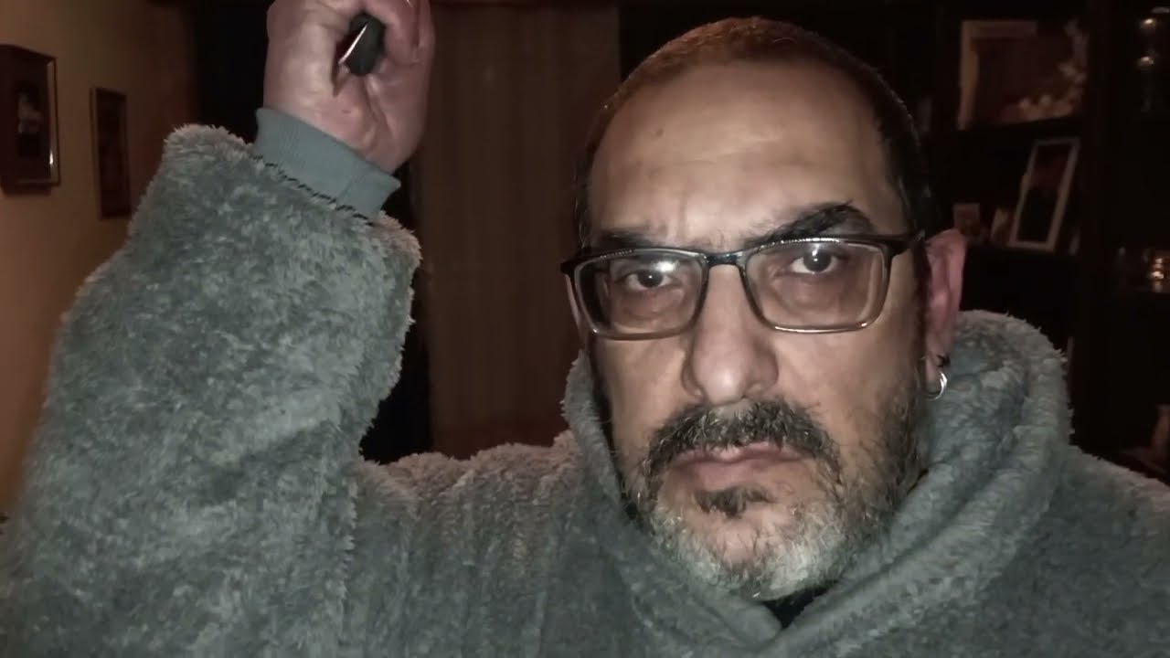 EL APUÑALA OBJETOS - Cortometraje