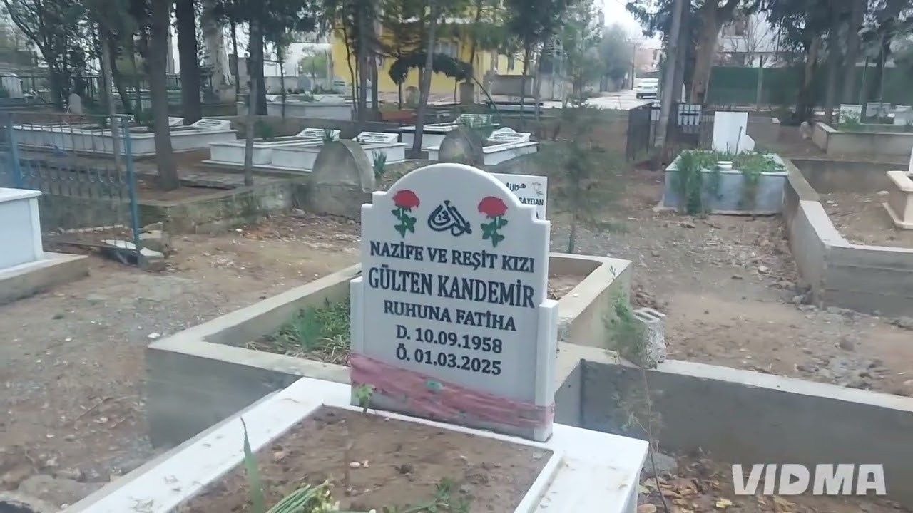 Adana Madama Mezarlığı [Deste'i Gül] Geldim Kapına 