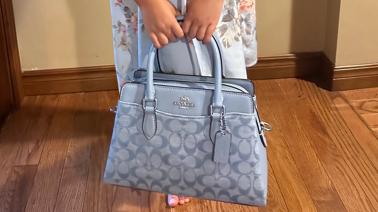 UNBOXING MINI DARCIE CARRYALL IN SIGNATURE CHAMBRAY | The DARCIE CARRYALL collection | COACH BAG❤️