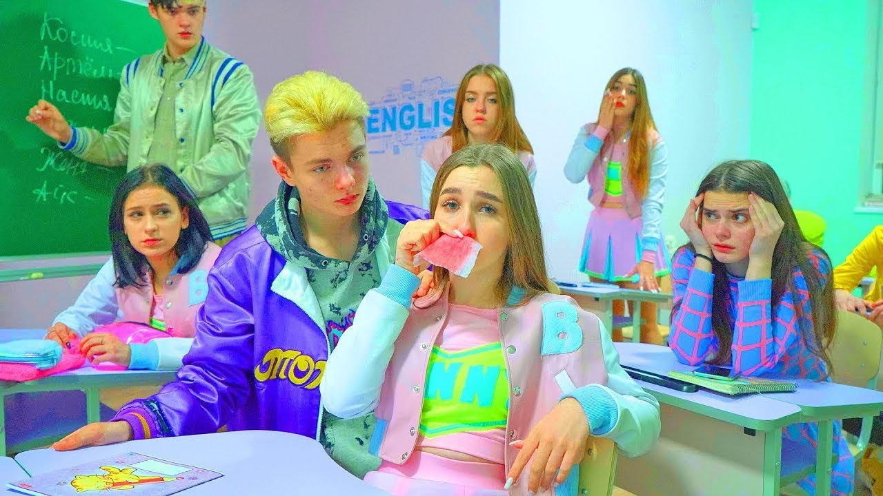 DIANA TURI PROBLEMŲ MOKYKLOJE! Ką veikė cheerleaders?