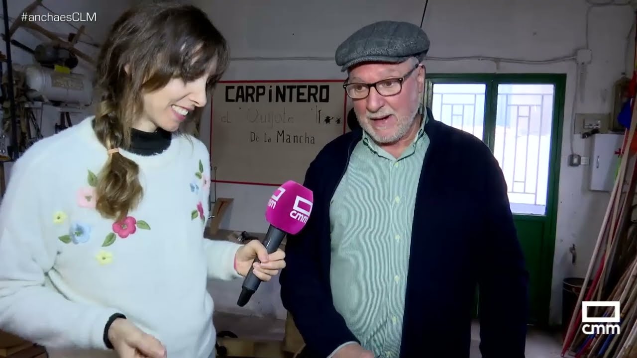 Leo , jubilado de Urda, sigue trabajando la madera