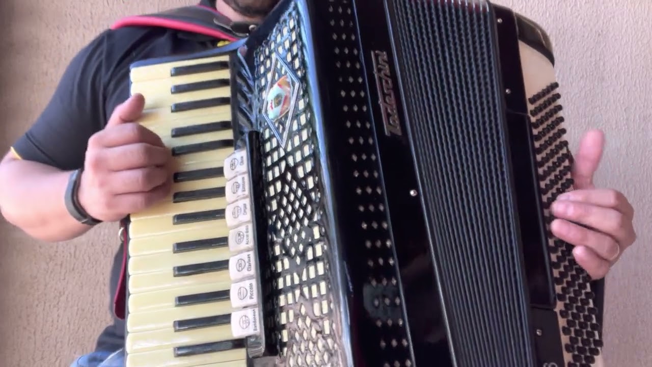 (Vendido) Acordeon Scala Super 6 120 baixos Oitavada
