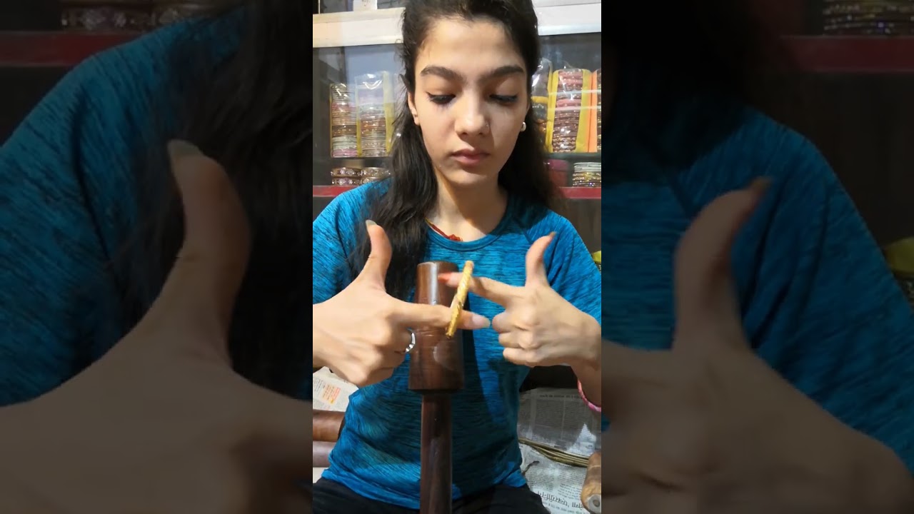 i fill lac inside gold bangles with right technique🤩✌#youtubevideo#viralvideo