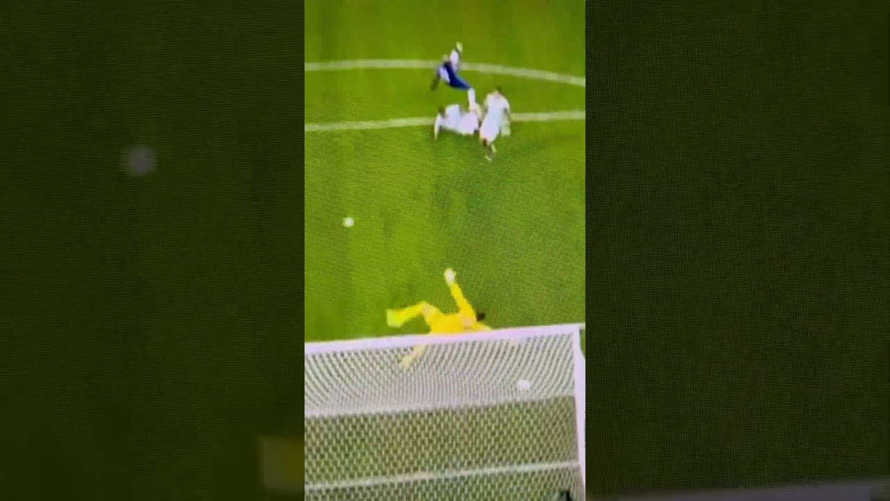 Caicedo makes it 4-1 against Betis. And Chelsea are Conference League winners!!