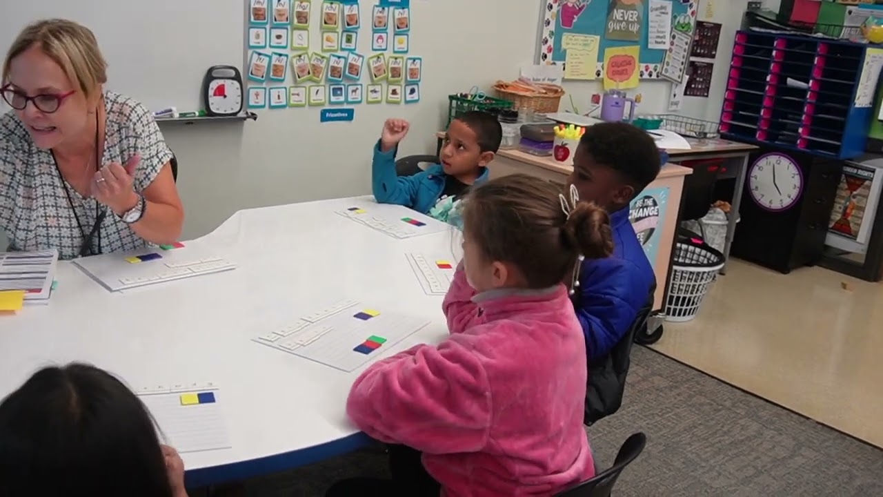Sibley second-graders use LETRS for reading