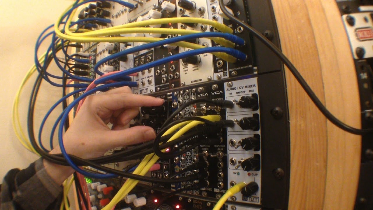 ADDAC System 705 - VC Stinggy Filter -  Demo - Midiverse - TV
