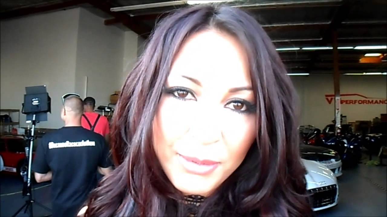 Melyssa Grace talks music video shoot & drifting