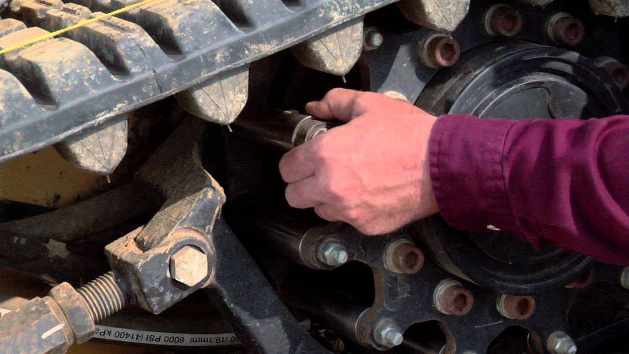 Cat® Multi Terrain Loader Rubber Belt Track Maintenance