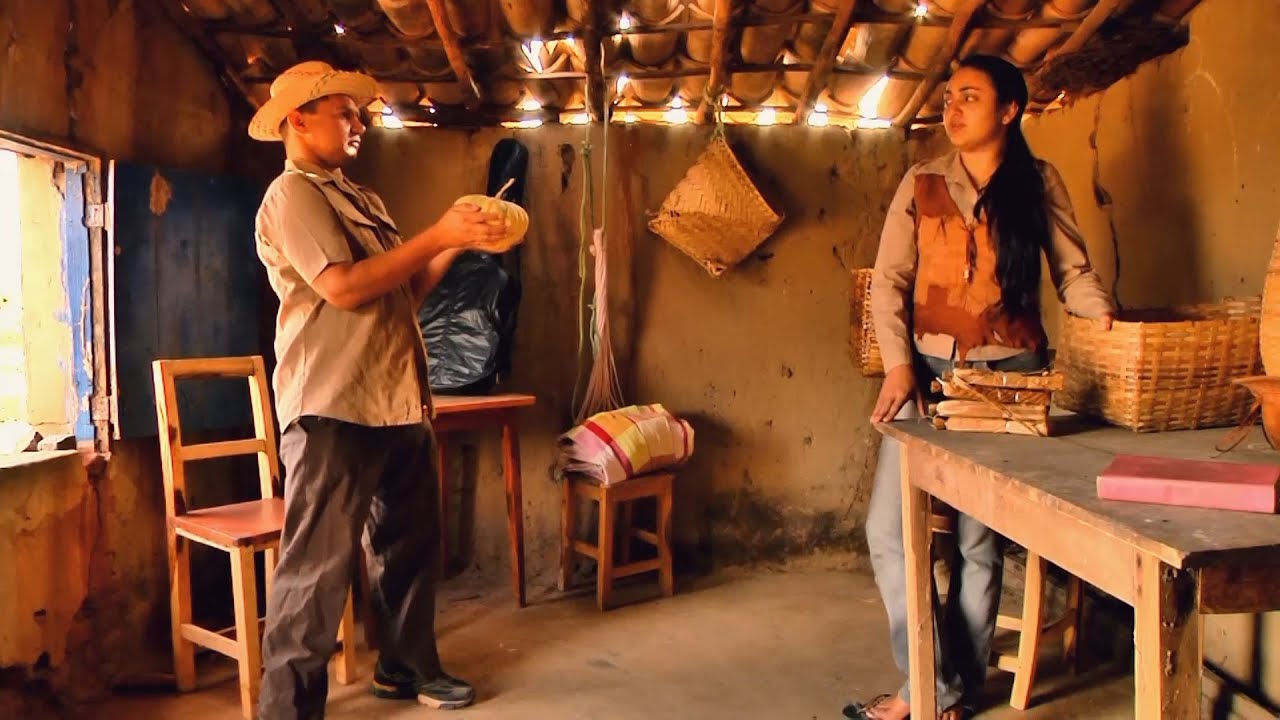 Nanor dar a abobora para Dandinha