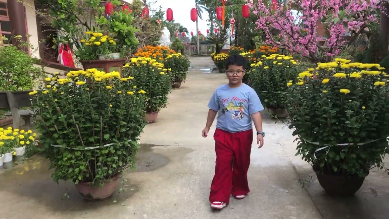 Đi chùa long Phước . Mùng 1 Tết 
