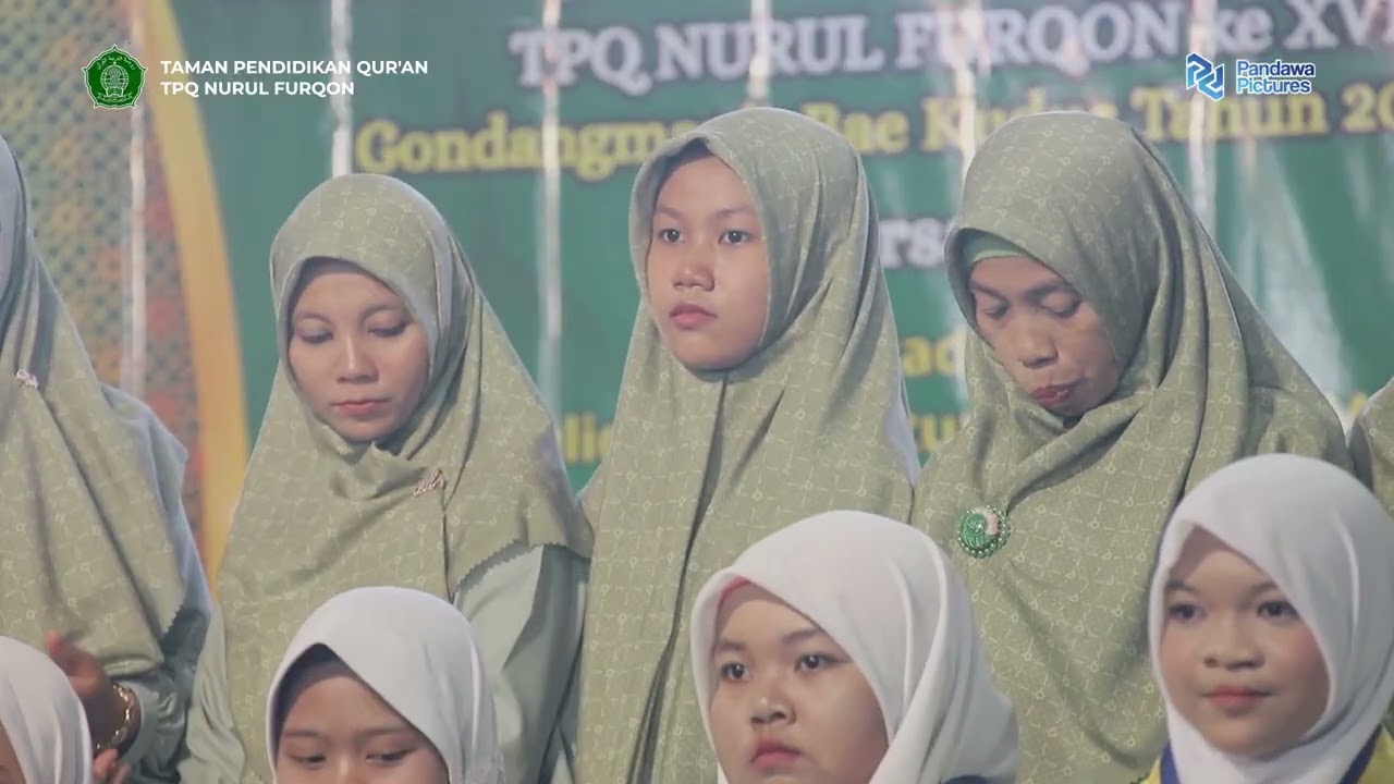 Prosesi Wisuda - Pengajian Umum Dalam Rangka Akhirussanah & Khotmil Qur'an TPQ Nurul Furqon