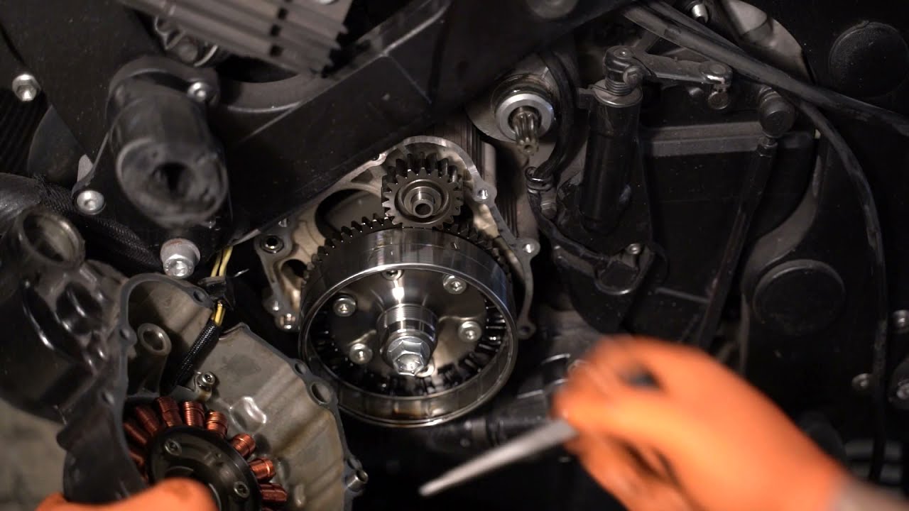 Замена статора и крышки статора GSXR 600/750 2006-2019