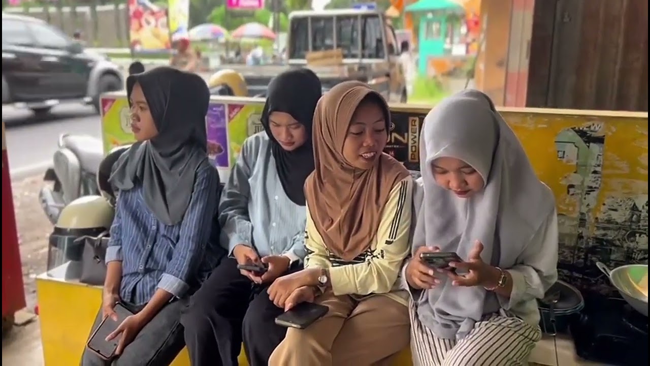 dokumentasi tugas jualan takjil kelompok A mata kuliah kewirausahaan dan digital bisnis syariah,AKS3