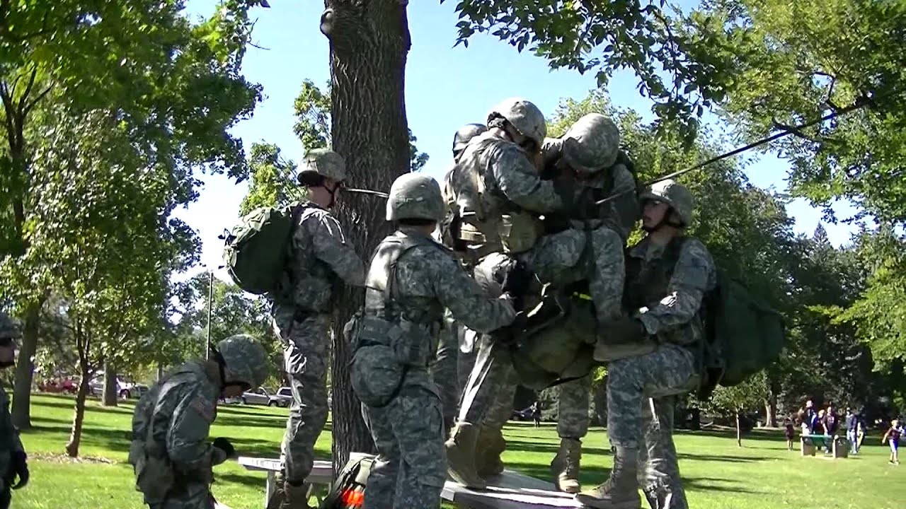 CSU Army ROTC Ranger Challenge one rope bridge