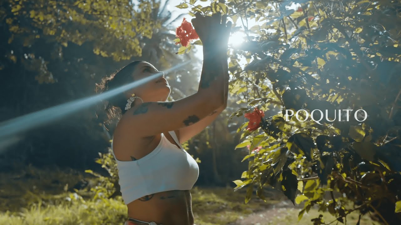 Martina La Peligrosa - Poquito (Video Oficial)