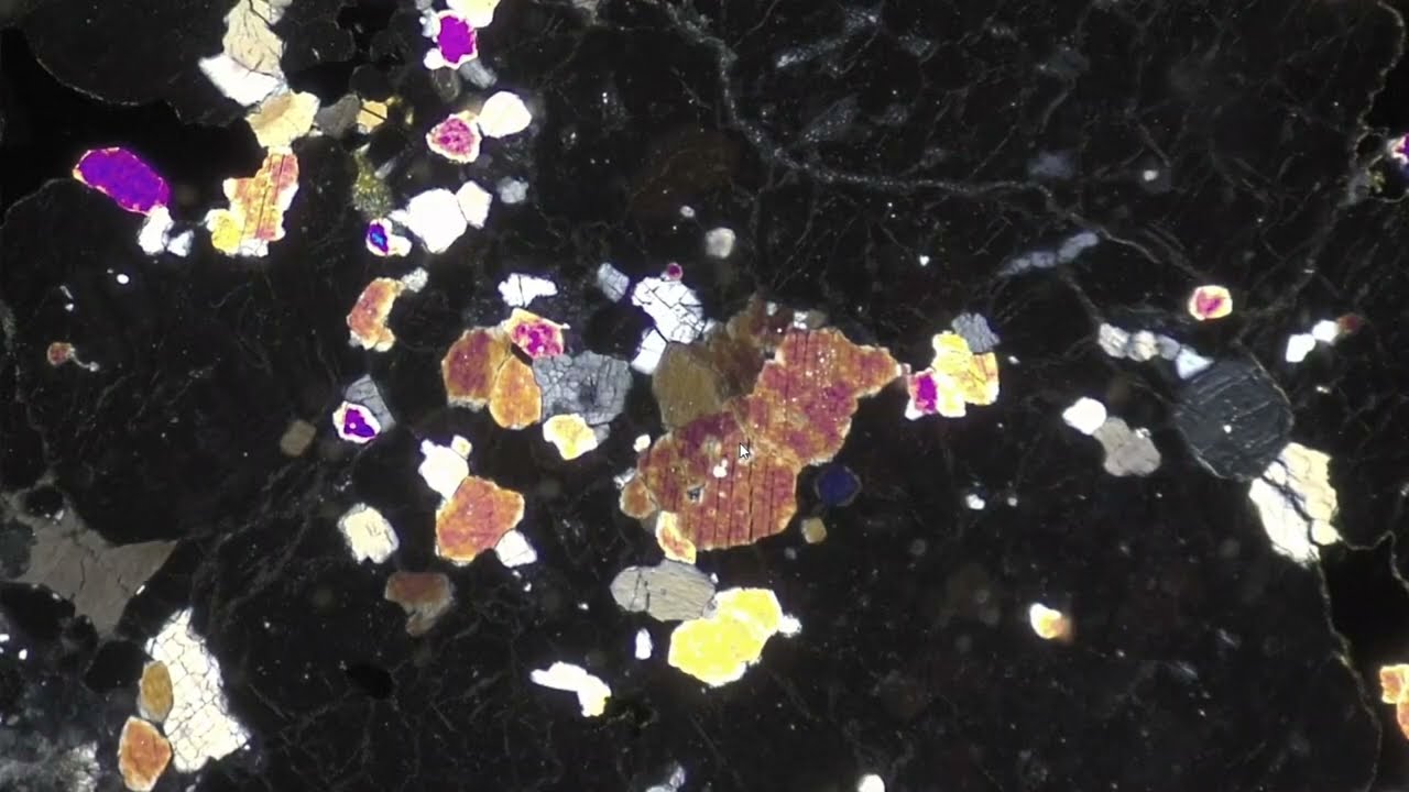 Piroxeno y sus ángulos entre clivajes
