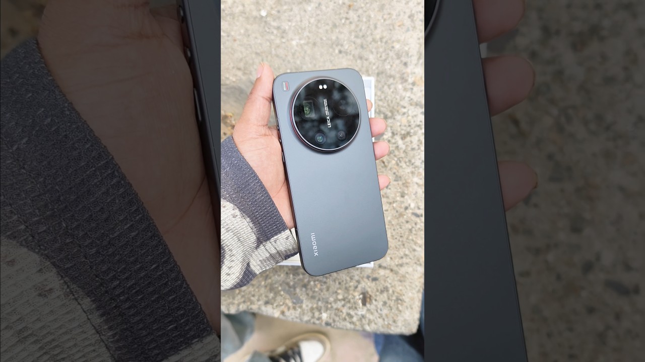 Xiaomi 17 Ultra Unboxing