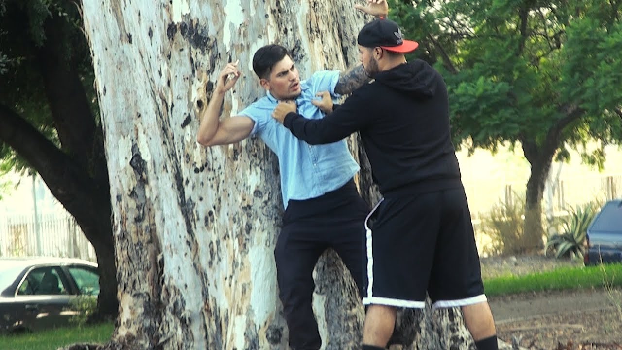 Stealing People&rsquo;s Phone Prank in The Hood!