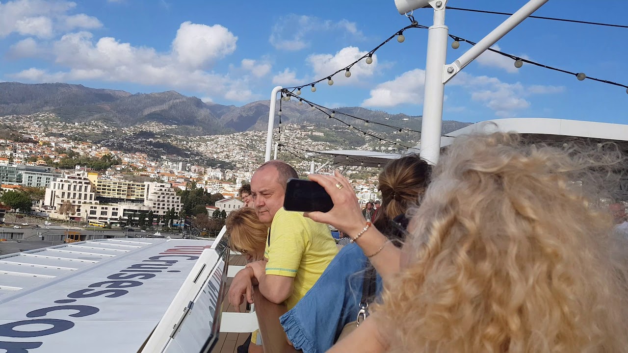 Mein Schiff 3 verlässt den Hafen von Funchal/Madeira 15.01.2020