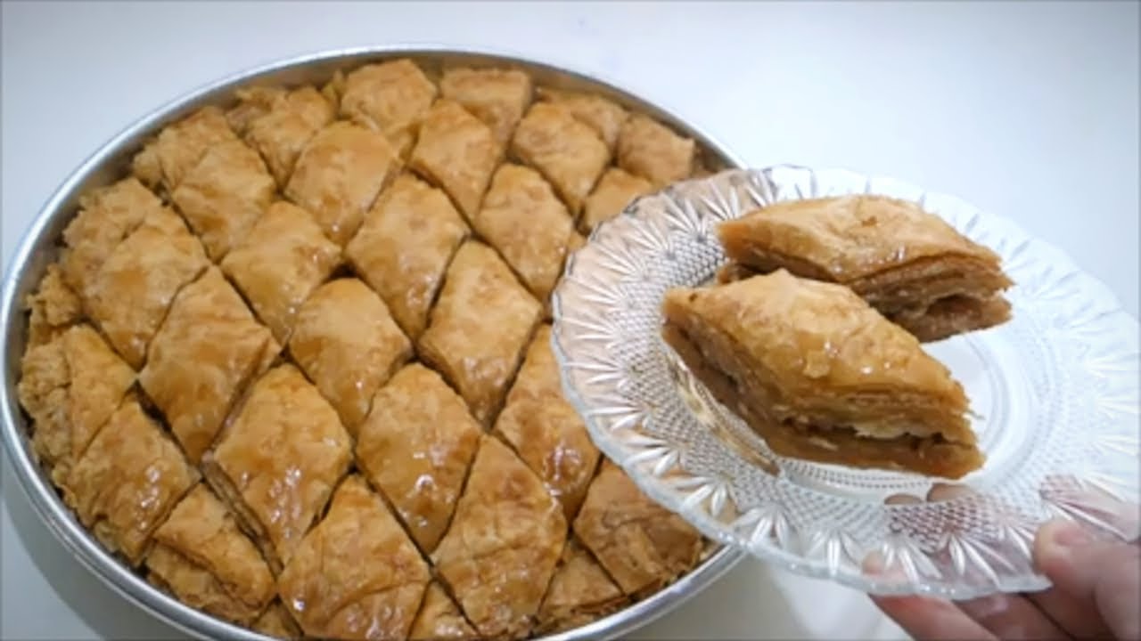 Bakllava per festa, recete qe se keni pergatitur ndonjehere, shkrihen petet ne goje, pa shume lodhje