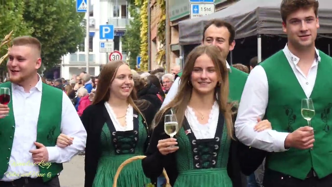 Brauchtumsumzug zum Herbstausklang in Ihringen
