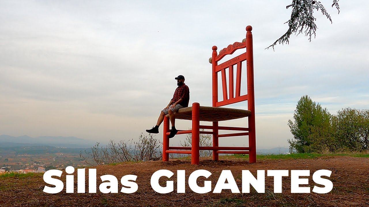 Sillas GIGANTES: la nueva ruta turística del interior de Castellón (1/2)