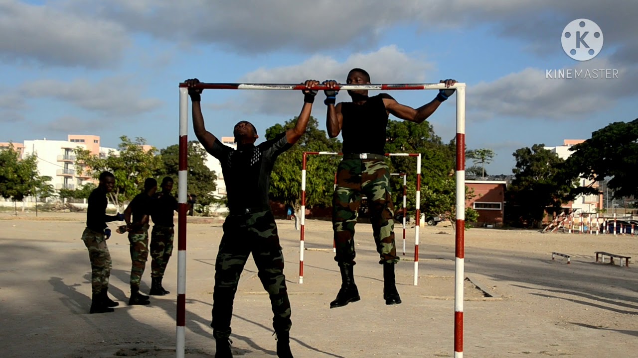Treinamento Militar dos Cadetes de Elite. Part 1