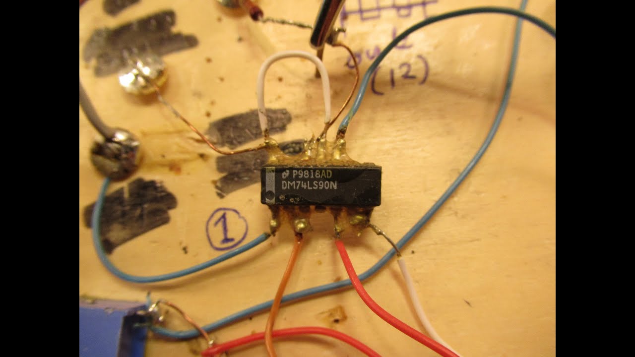 Frequency divider by 10 or more (schem. & demo with the 7490 TTL Chip + link to analog freq. meter)