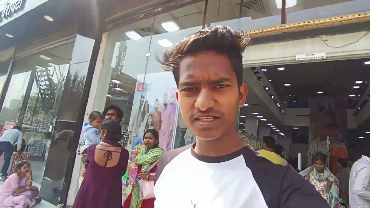 Day 27 vlog I ham log Gaye chacha ke liye kapda lena ✌️✌️#fyb #funny 