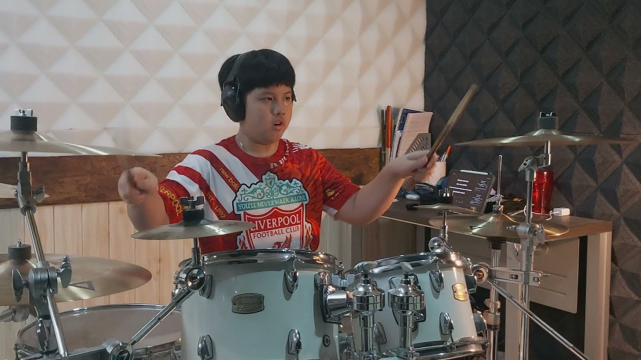 Pull me under - Dream Theater Drumcover By Klad Napat