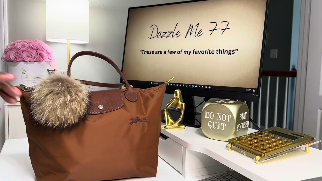 What’s in my bag?  LONGCHAMP medium long handle LePilage in Cognac