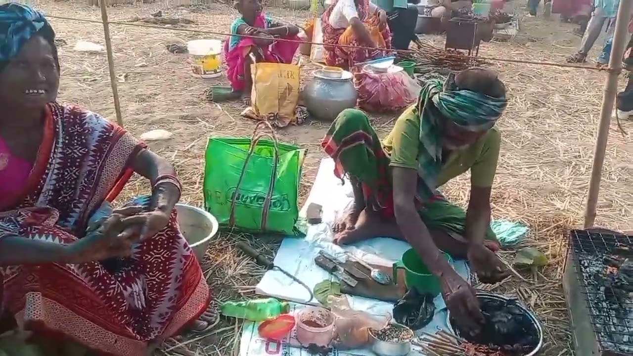 Padupani paata re ayma lekanag Aar ched ko jom namog aa #santali #viral video #padupani pata 🙏🙏
