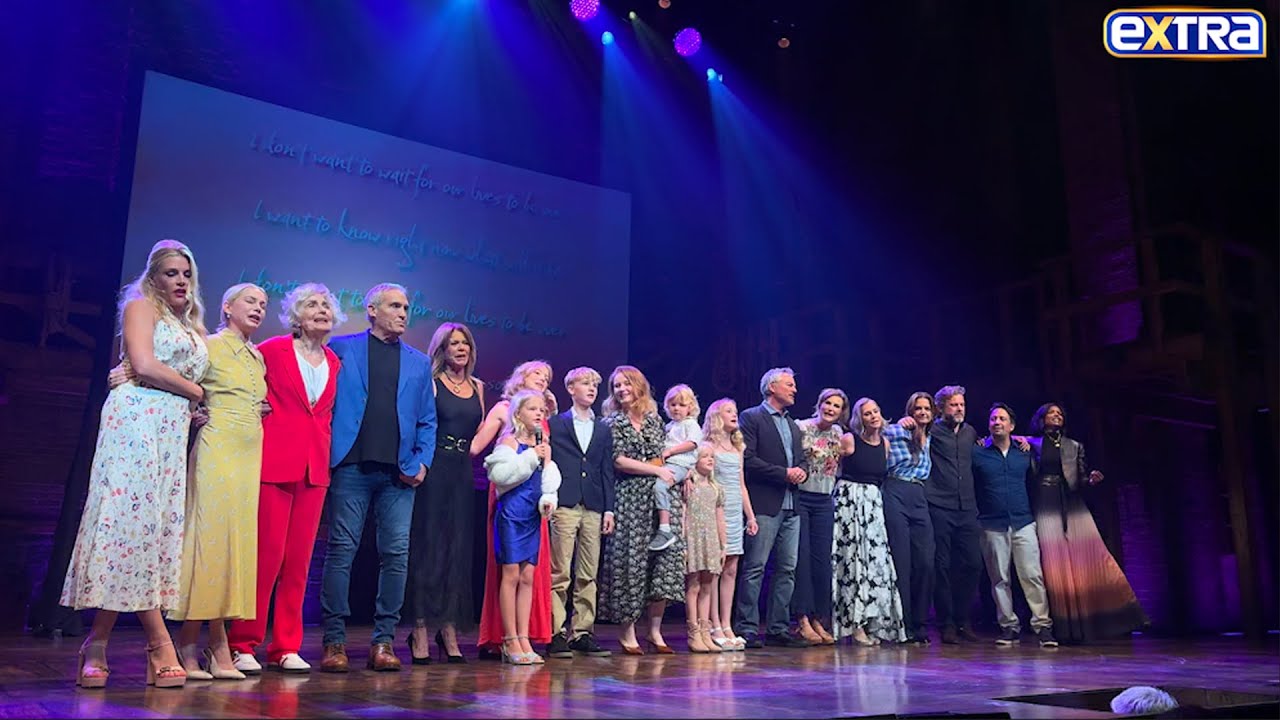 'Dawson's Creek' Cast SINGS Theme Song w/ James Van Der Beek's Family at NYC Reunion