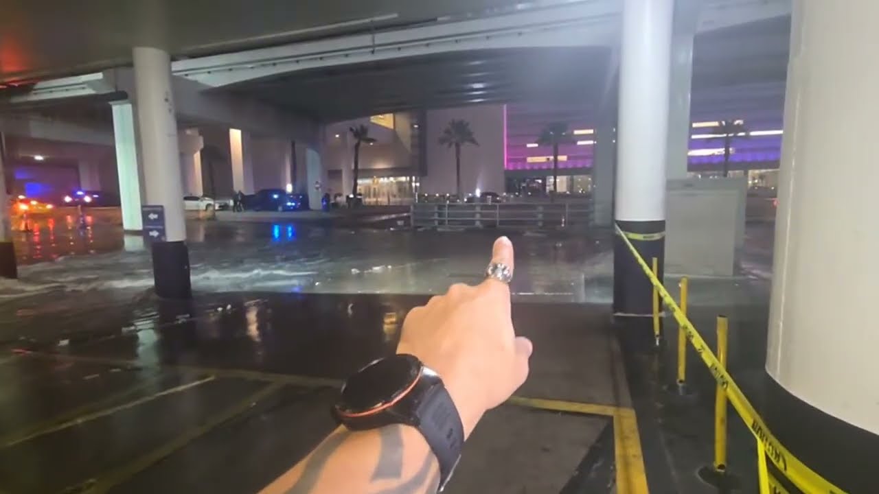 Las Vegas Live Stream!!...Its Pouring Rain!
