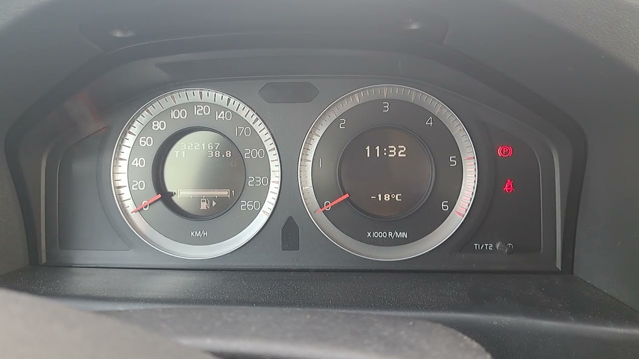 Volvo xc70 2.4 d5 cold start Volvo xc70 дизель холодный пуск