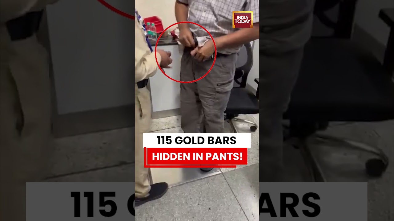 VIRAL VIDEO | Massive Gold Smuggling Busted at Delhi Airport #igiairport #viral #gold