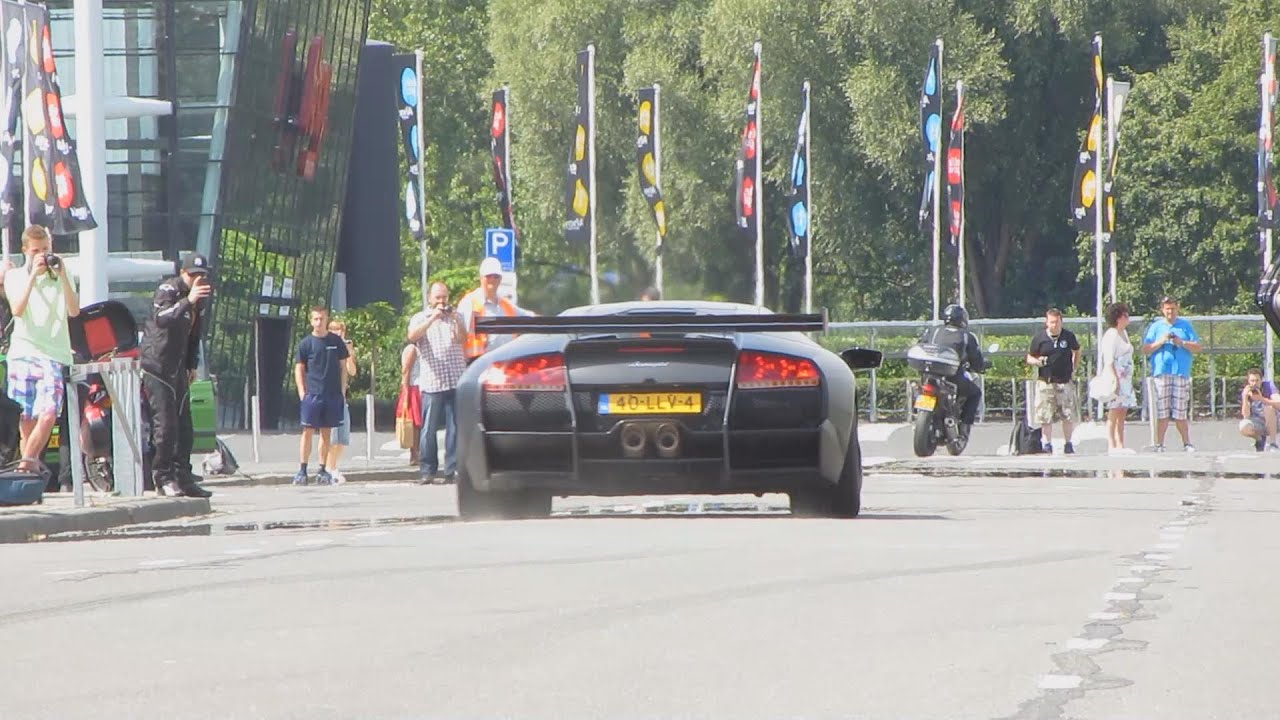 Maarten Memorial 2014 100 Supercars accelerating