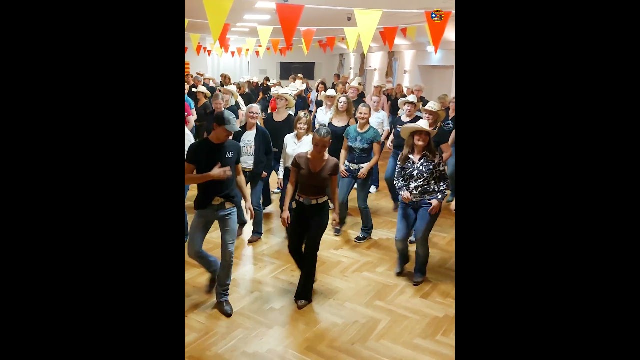 DELICIOUS ❤️ Linedance Catalan Style with Pol F. Ryan & Sofia Balzano in Hamburg #linedance #catalan