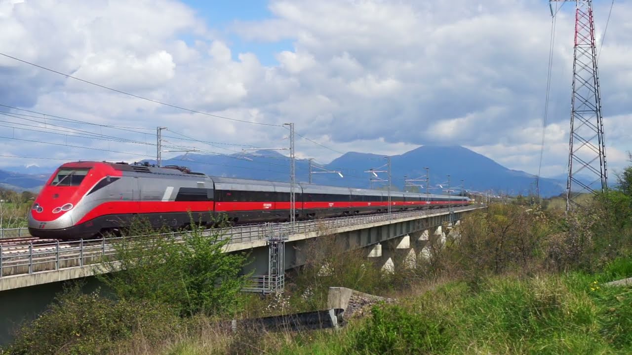 Treni veloci sulla Roma Napoli av. Sound dei treni magnifico.