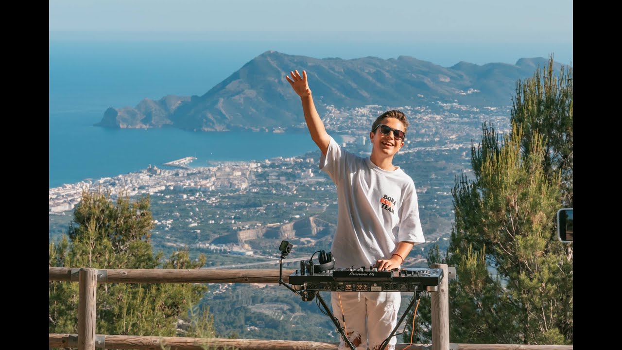 Tim Bliss - Birthday Set, Live from Sierra de Bernia